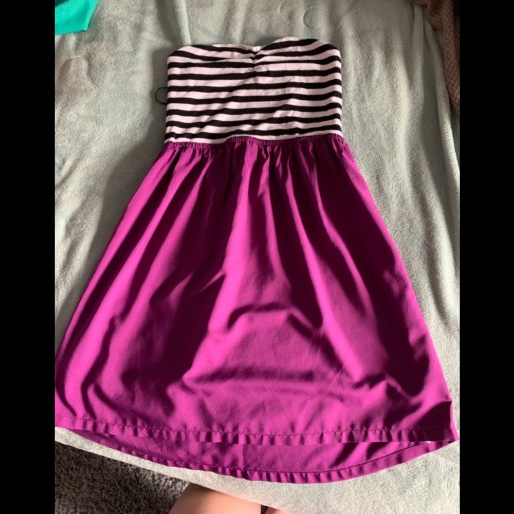 Strapless Roxy Dress - Picture 2 of 4
